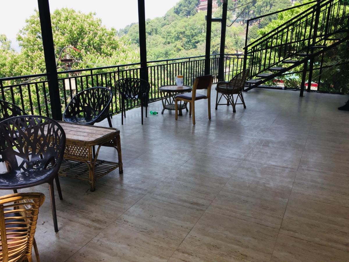 Hotel Prem G, 무소리에 외부 사진